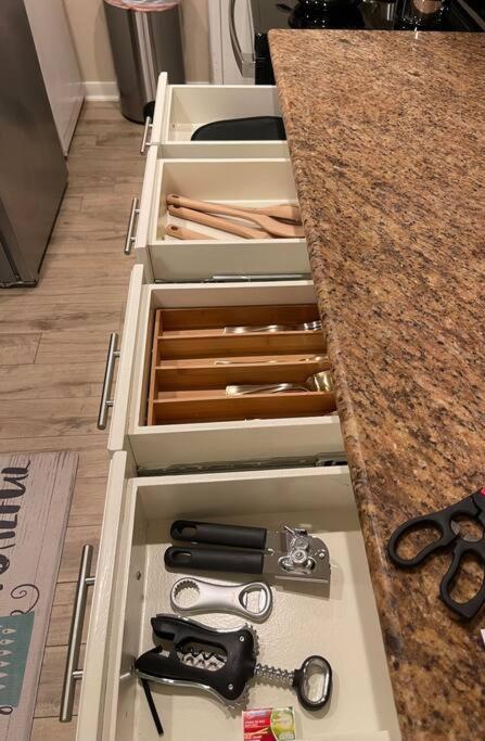Beautiful/Spacious 2 Bedroom Houston Near Galleria מראה חיצוני תמונה