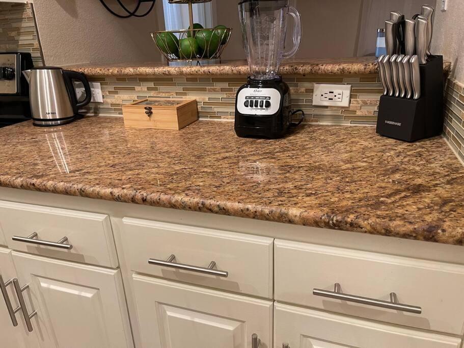 Beautiful/Spacious 2 Bedroom Houston Near Galleria מראה חיצוני תמונה