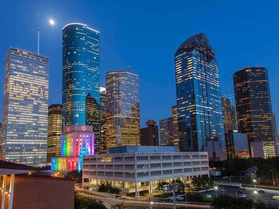 Beautiful/Spacious 2 Bedroom Houston Near Galleria מראה חיצוני תמונה