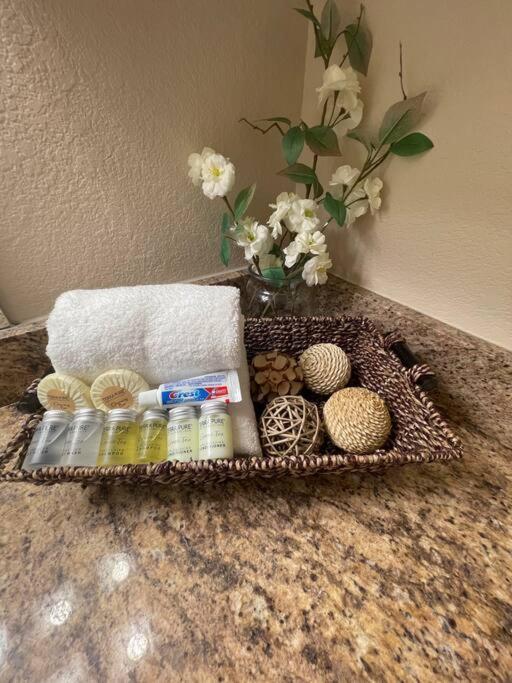 Beautiful/Spacious 2 Bedroom Houston Near Galleria מראה חיצוני תמונה